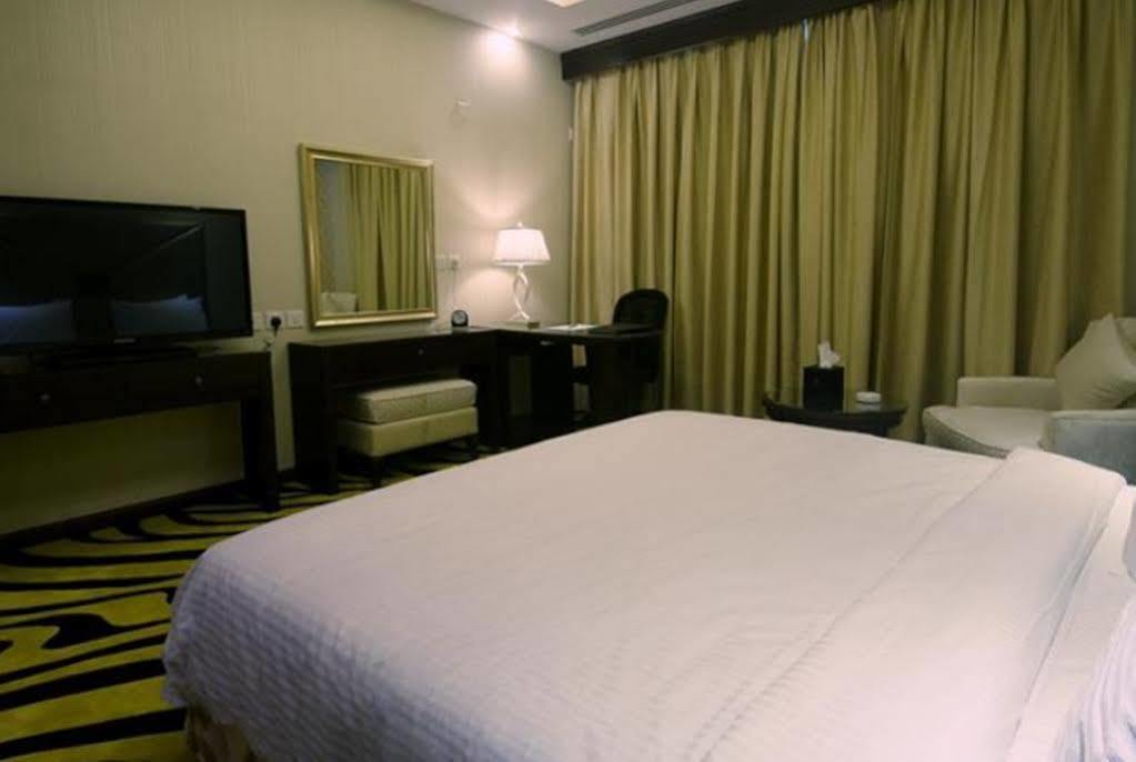 Sanam Hotel Suites - Riyadh Exteriör bild